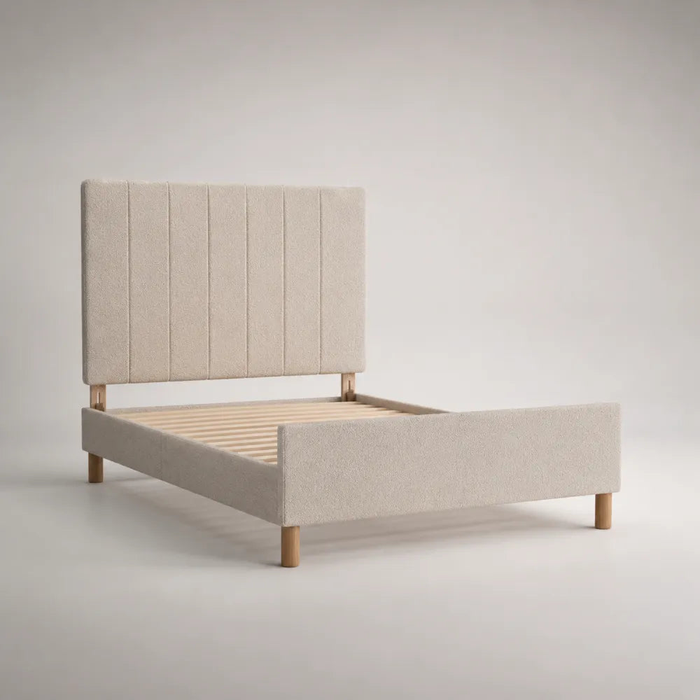 Letto matrimoniale imbottito con testiera verticale in tessuto bouclé beige 160 x 200 cm