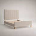 Letto matrimoniale imbottito con testiera verticale in tessuto bouclé beige 160 x 200 cm
