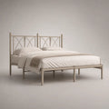 Letto matrimoniale in acciaio verniciato beige 160 x 200 cm con testiera decorativa struttura rettangolare
